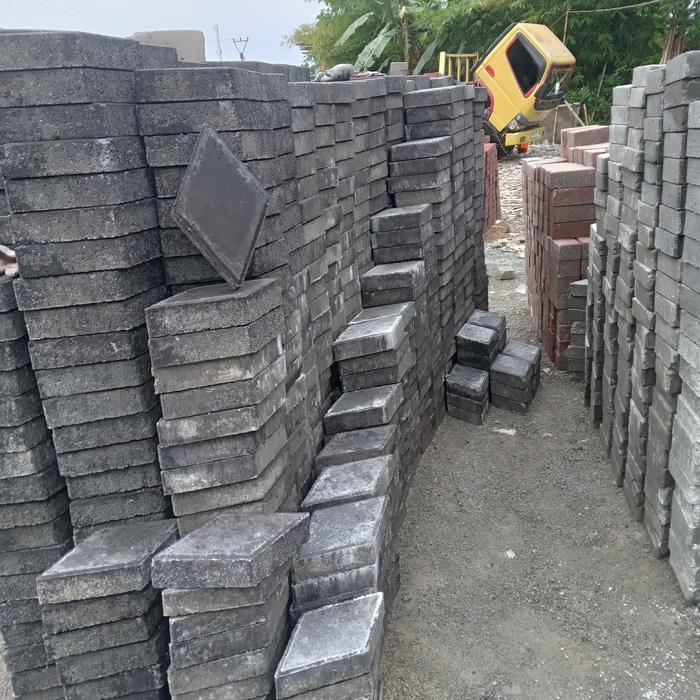 Gambar Paving block 3D tebal 6cm - Hitam dari Sinar block indonesia undefined Tokopedia