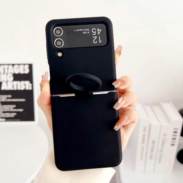Gambar Samsung Galaxy Z Flip 3 4 5 6 Z3 Z4 Z5 Z6 Flip3 Flip4 Flip5 Flip6 5G Liquid Silicone Case With Finger Ring Shockproof Cover Case - Black, Z FLIP 3 dari azkasahira undefined Tokopedia