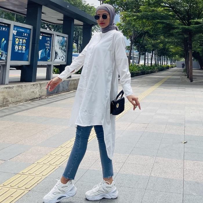 Gambar KEMEJA AILEN KATUN TWISTCONE XXL /TUNIK AYUMI / Hanley long shirt  / Hanley Tunik Atasan Muslim Fashion Wanita Termurah & Terlaris / azkiya tunik premium - Putih dari CEPAT CEMIL undefined Tokopedia
