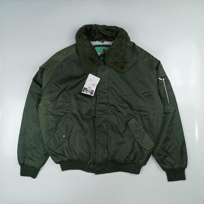 Gambar Multifield Outdoor Gear Bomber sherpa 240524A dari Replay Store undefined Tokopedia