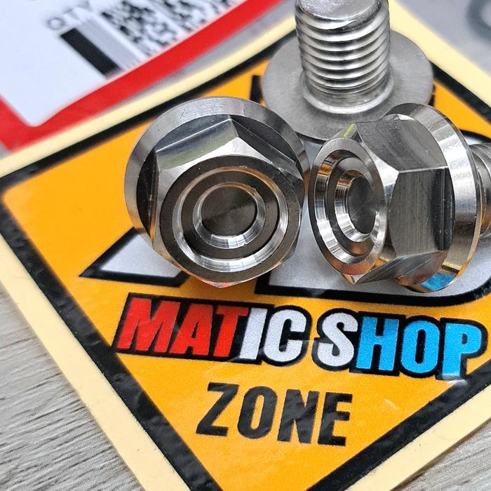 Gambar Baut Stainless Baut Drain Untuk Pembuangan Radiator Vario 125 150 160 - SPIRAL/GARIS dari RD Matic Shop undefined Tokopedia