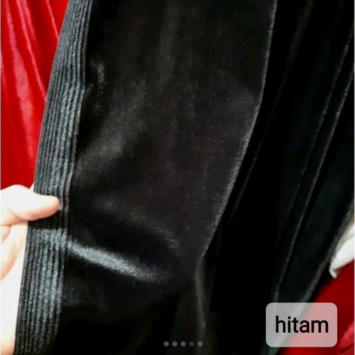 Gambar Kain Beludru Bludru Stretch Velvet Stretch Kain meteran lebar150cm - Hitam dari kain trijaya undefined Tokopedia
