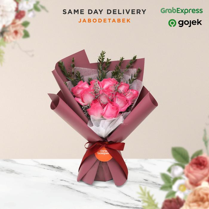 Gambar Three Bouquets Ellen / Buket Bunga Segar / Handbouquet - Pettite dari threebouquets undefined Tokopedia