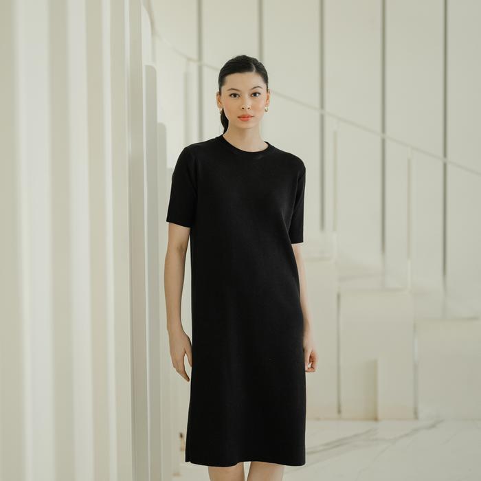 Gambar Beatrice Clothing Sevilla Knit Dress - Knit Dress Wanita - Black  dari Beatrice Clothing undefined Tokopedia