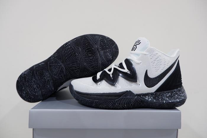 sepatu basket kyrie