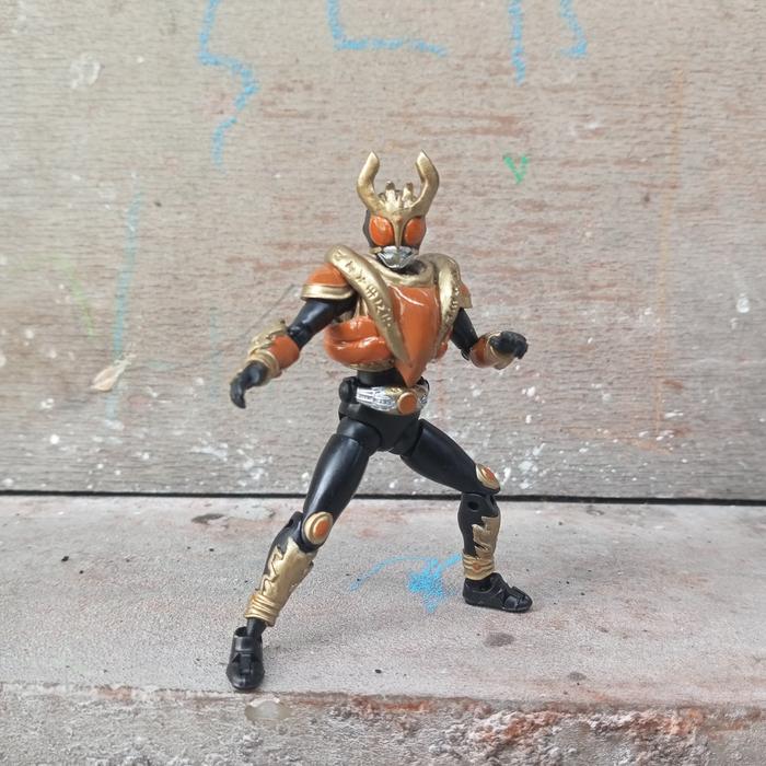 Gambar Action figure custom shodo xx kamen rider Kuuga Gold form so do dari Aneka Toys Custom undefined Tokopedia