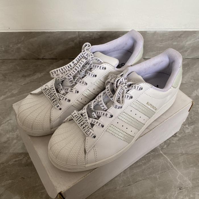 Preloved Sepatu Adidas Superstar W Fv3392