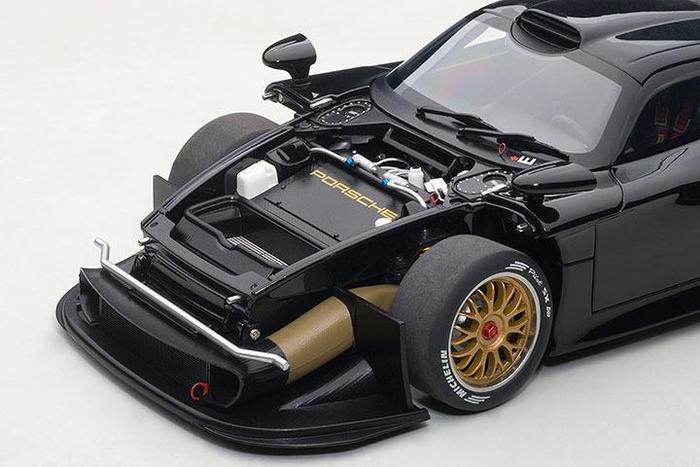 1/18 AUTOART PORSCHE 911 GT1 1997 PLAIN BLACK | Indo4ward