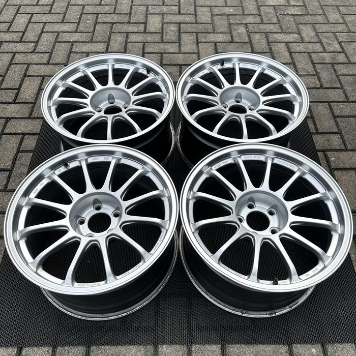 SSR Type F 18×8.5・BSポテンザRE004 245/40 きずつける セット