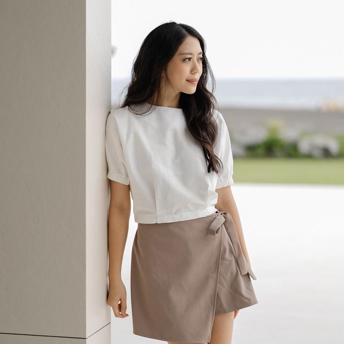 Gambar Beatrice Clothing Dahlia Blouse - Atasan Wanita Lengan Pendek - White  dari Beatrice Clothing undefined Tokopedia