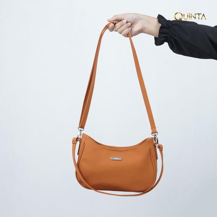Gambar TAS SELEMPANG WANITA/SLINGBAG WANITA TERBARU/QUINTA FREYA BAG - Tawny dari TASQUINTAORIGINAL undefined Tokopedia
