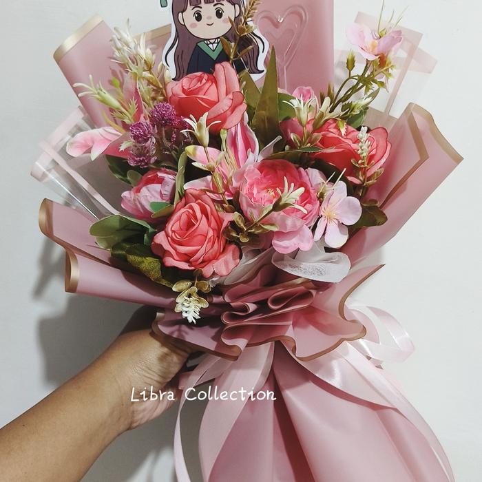 Gambar BOUQUET Wisuda Buket Bunga wisuda - Hitam, Cewek Hijab dari LIBRA COLLECTION_NEW undefined Tokopedia