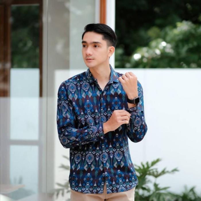 Gambar Kemeja Pria Batik Songket Hitam Lengan Panjang / Batik Cowo Formal - Navy Diamond, M dari Simpleclothes.id undefined Tokopedia