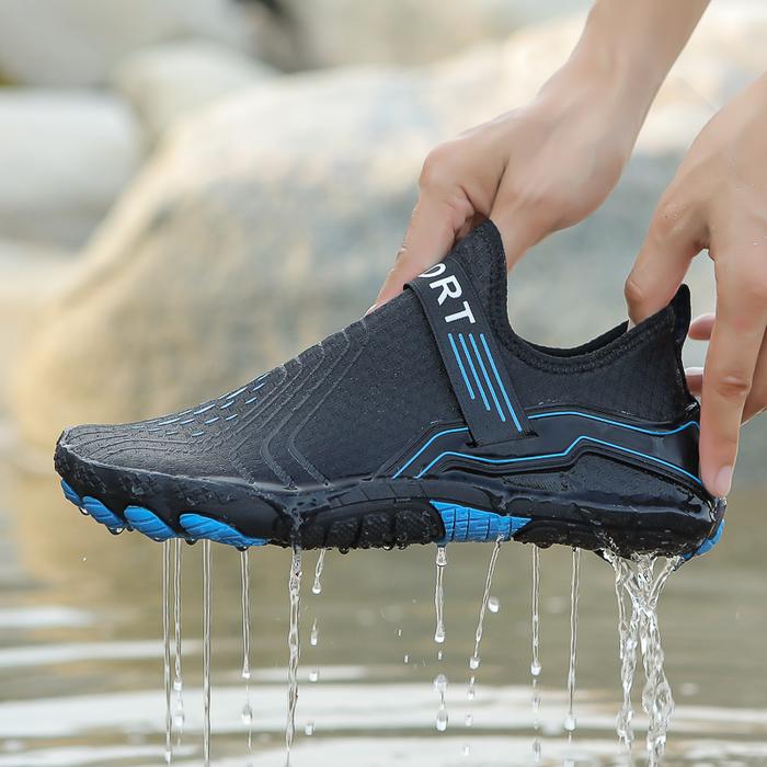 Gambar Sepatu Pantai Olahraga Air Pria Dan Wanita Sepatu Renang Barefoot shoes Sepatu Selam Sepatu Snorkling Water Shoes Sepatu Rafting Aqua Shoes Sepatu Surfing Sepatu Daiving Sepatu Tracking Sepatu Trekking Sepatu Mancing - Hitam 776, 45 dari KekalMode undefined Tokopedia