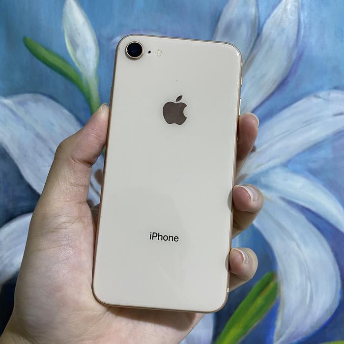 ゴ*生様 Apple iPhone 8 ゴールド 本体 iPhone8 64GB/SIMフリー/Gold/本体