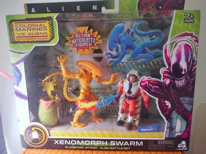 Jual Walmart alien collection Alien vs colonial marines figure by ...