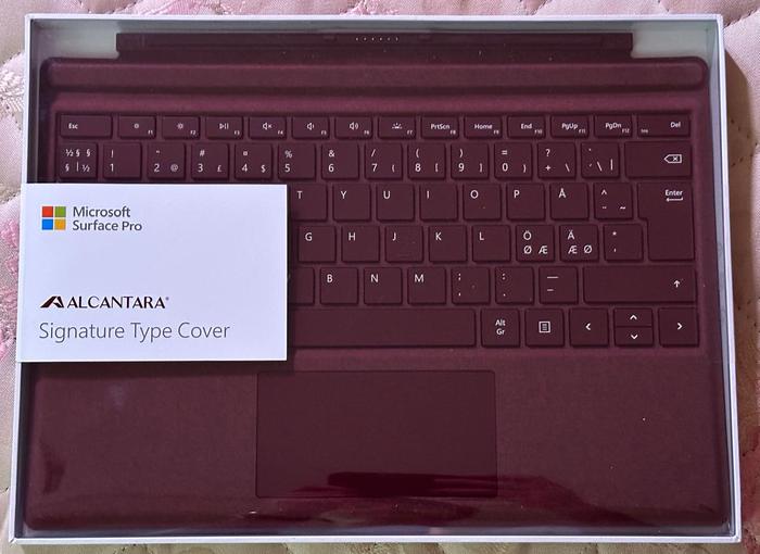 Gambar Microsoft Surface Pro 3 4 5 6 7 Keyboard INTL Type Cover - Maroon dari Yen McKinney undefined Tokopedia