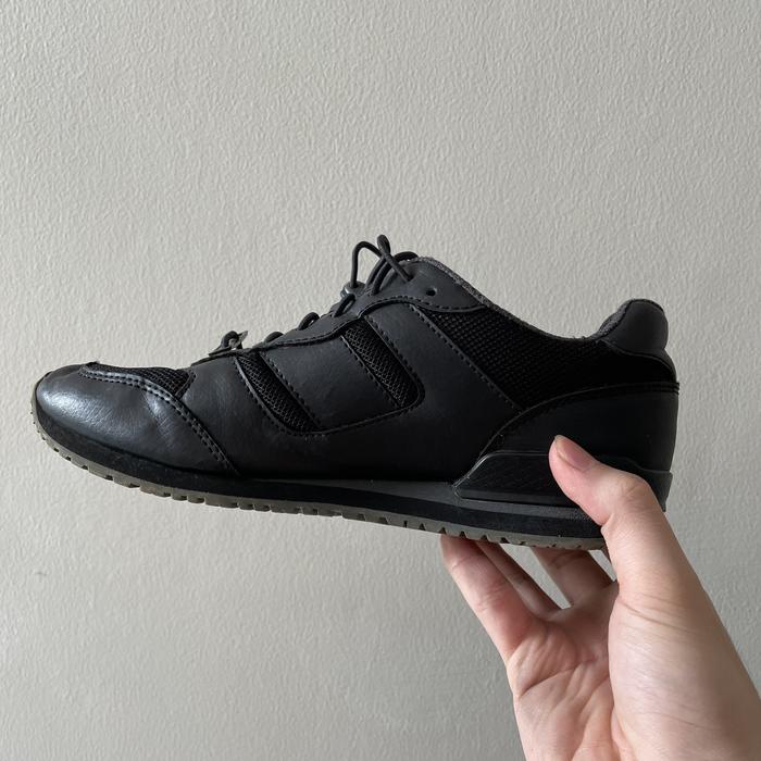 Gambar Sepatu Hitam Sekolah Anak FILA Ukuran 38 ORI 100% dari TripleM Preloved undefined Tokopedia