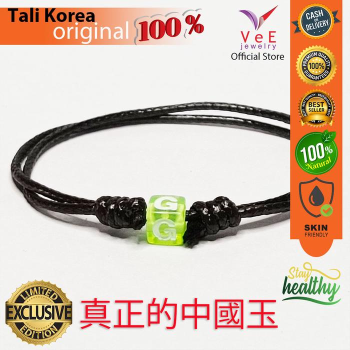Gambar Gelang Tali Korea Bandul Inisial Huruf Abjad A - Z Kotak Hijau Transparan Putih- Vee Jewelry  Bracelet - Hitam, A dari Vee Jewelry Store undefined Tokopedia