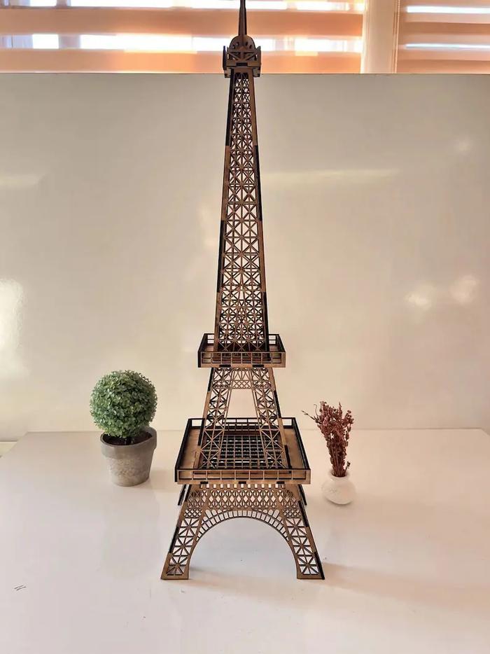 Gambar miniatur menara eiffel kayu - sudah jadi dari MW Craft undefined Tokopedia