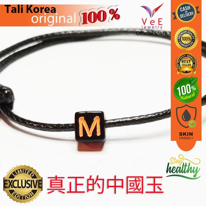 Gambar Gelang Tali Korea Bandul Inisial Huruf Abjad A - Z Kotak Hitam Cokelat - Vee Jewelry  Bracelet - Hitam, A dari Vee Jewelry Store undefined Tokopedia