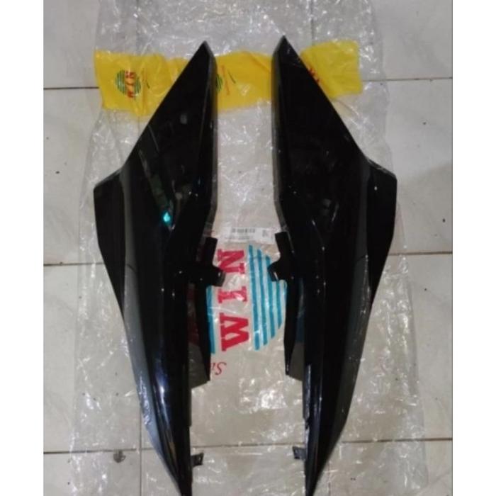 Gambar Cover Body Belakang Bodi Halus Kanan Kiri Honda Vario 160 K2S Hitam Doff Putih Doff Merah Doff - Hitam dari sekedarduniaautomotif undefined Tokopedia