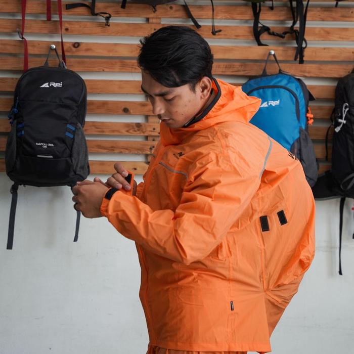 Gambar ! JAS HUJAN KEN AROK GEN-2 WILDSHELL - - Orange, L dari PETANI IDN undefined Tokopedia