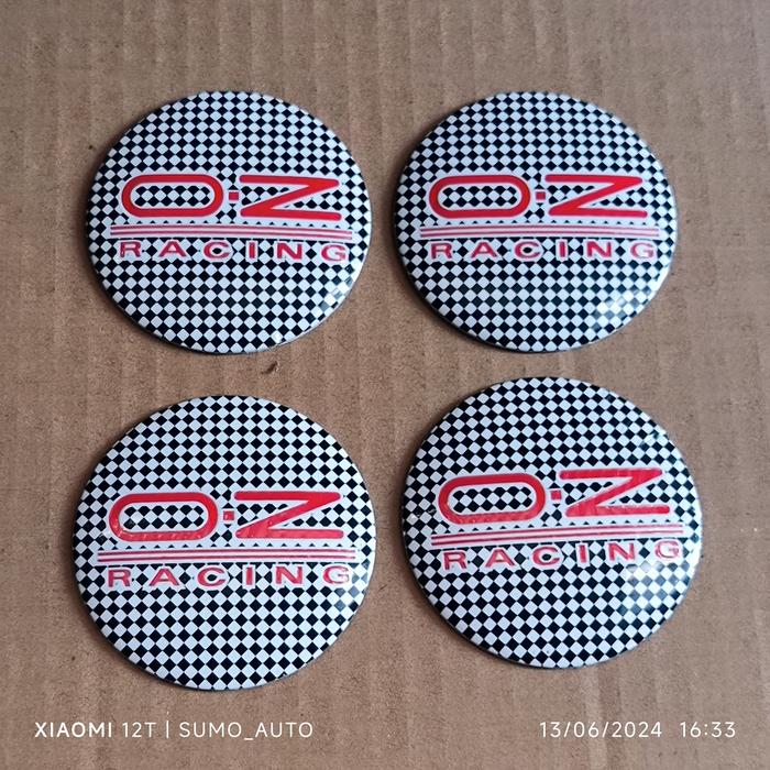 Gambar sticker stiker lapisan tutup dop velg mobil logo OZ RACING - BINTIK PUTIH dari LOVEBERRY AUTO undefined Tokopedia