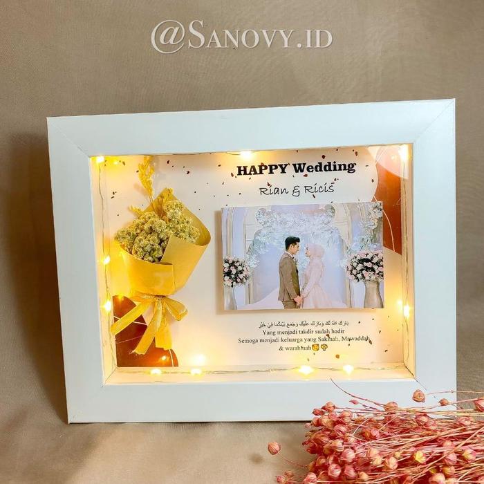 Gambar 1520005 frame bunga rustik foto lanscape 1// frame 3d/ kado anniversarry/ ulang tahun/ wedding/ kenangan/ pigura - +Lampu dari Sonya Mona undefined Tokopedia