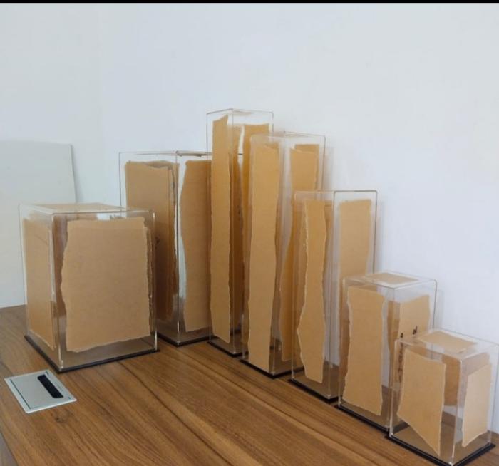 Gambar box figure/display figure/tempat figure - 15x15x45 dari manda acrylic undefined Tokopedia