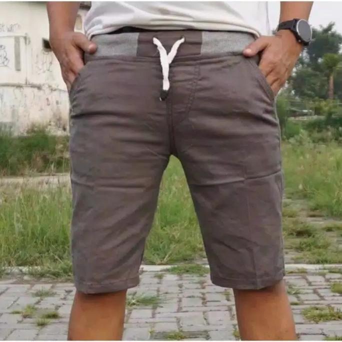 Gambar Celana pendek Cowok chino santai surfing pinggang melar kolor Premium - Coklat muda, M dari SAHABAT-KICAU undefined Tokopedia