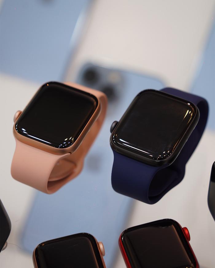 Gambar Apple Watch Series 6 - 40mm & 44mm SECOND - 40mm, Putih dari Abah Apple Sintang undefined Tokopedia