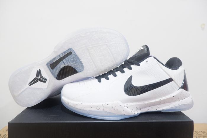 sepatu basket kobe original