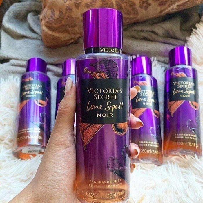 Gambar body mist victoria secret LOVE SPELL 250ML QUALITY PREMIUM - NOIR dari ALYSSA F.R STORE undefined Tokopedia