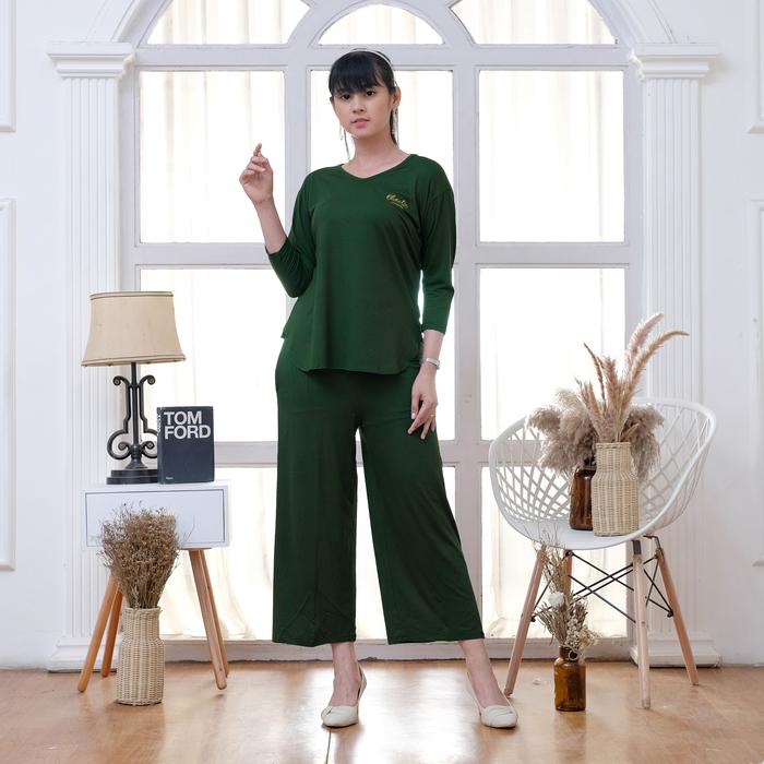 Gambar Setelan Kaos Wanita Size XL Setcel Spandek Premium lengan 7/8 Setelan Spandek Premium One Set Murah Terbaru Atasan Baju Oversize  Belah Samping - Ijo Botol dari Puncax Pass undefined Tokopedia