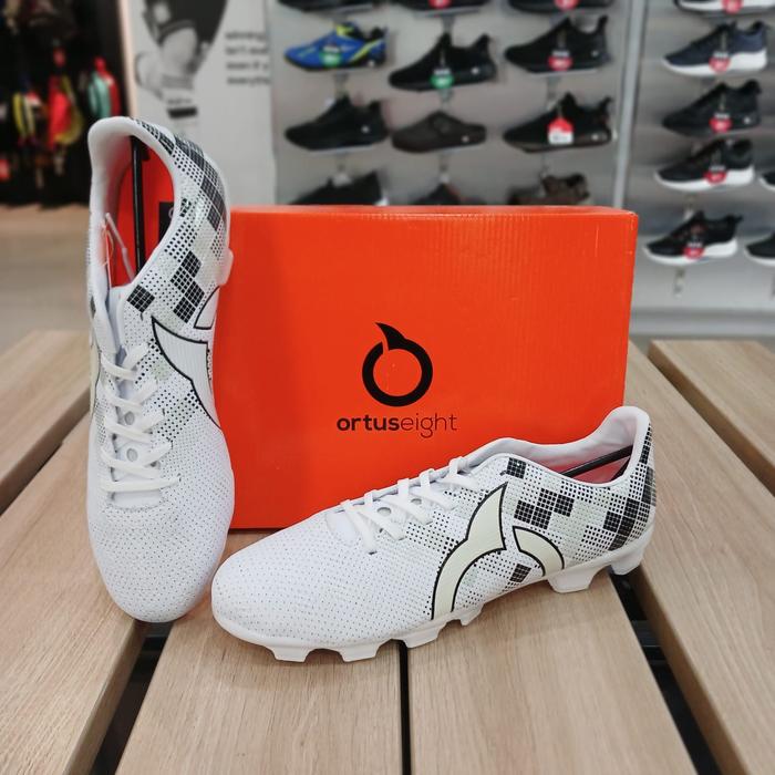 Jual Sepatu Bola ORTUSEIGHT QUADRA FG WHITE BLACK [11010584