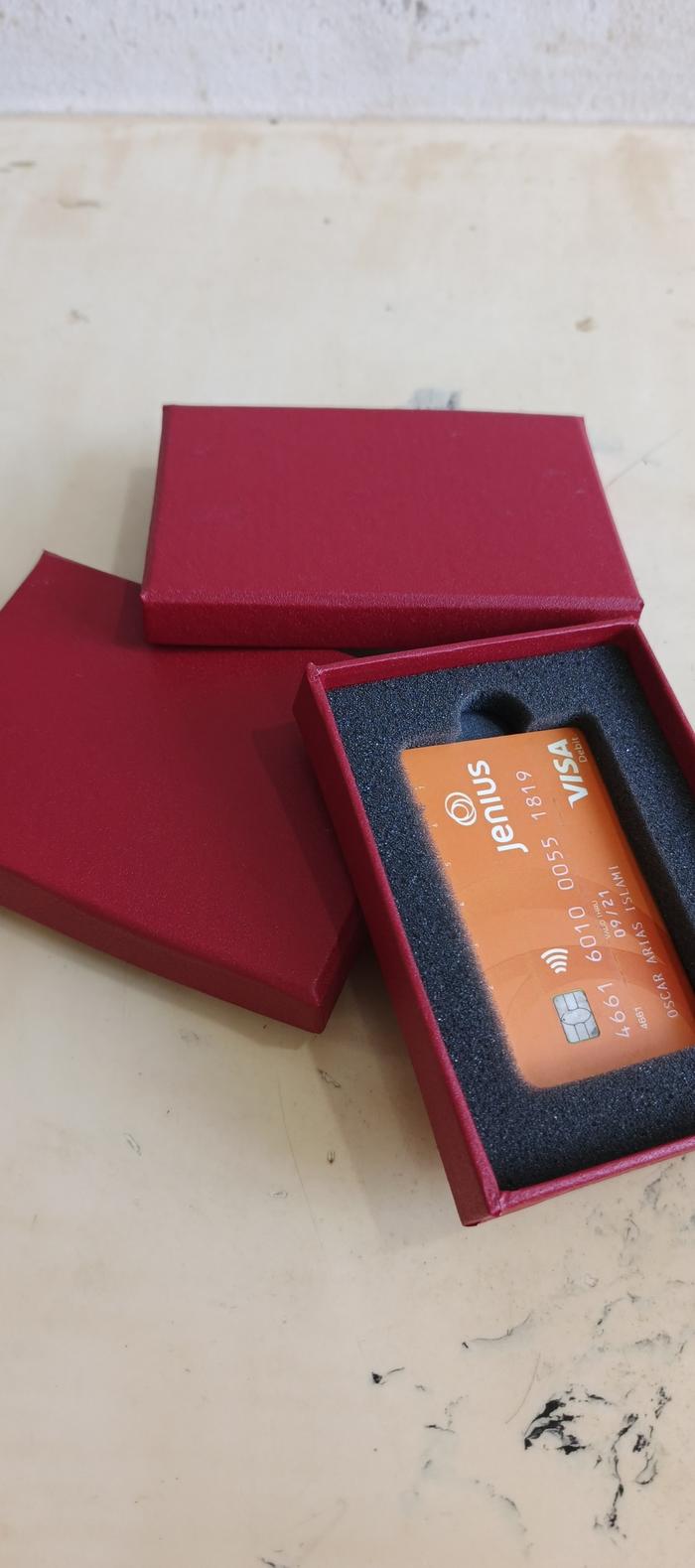 Jual Kotak kartu cardbox emoney box flazz kemasan kartu premium - Merah ...