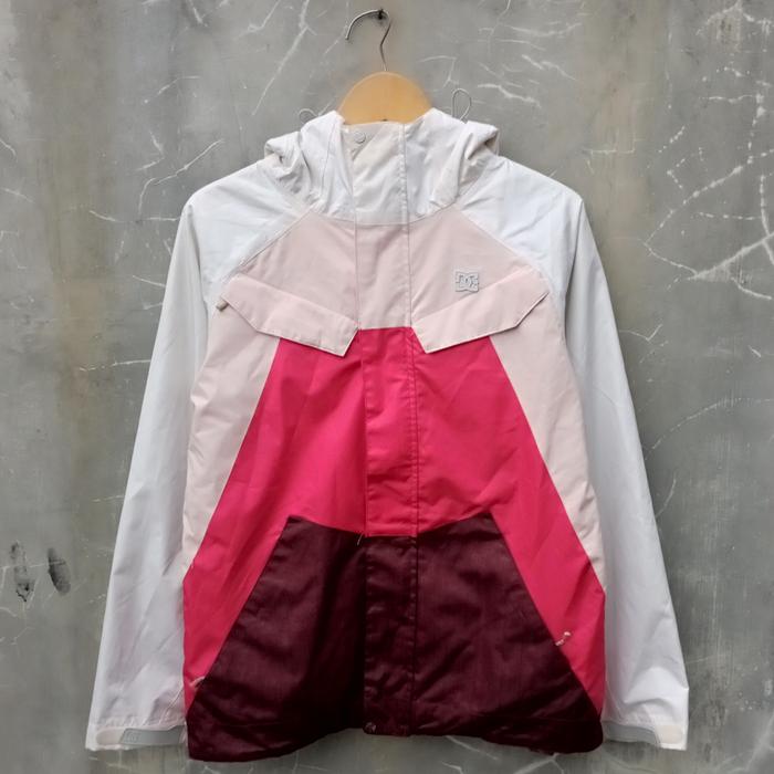 Gambar jaket DC dcshoecousa snowboard gorpcore second dari mabrukthrift undefined Tokopedia