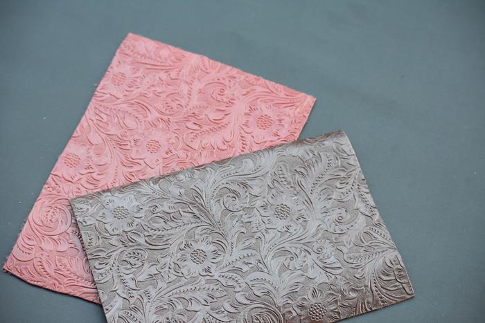 Gambar KULIT SAPI ASLI MOTIF EMBOS BUNGA UKURAN A5 (21 x 15CM) - Cokelat dari toko bahan kulit undefined Tokopedia