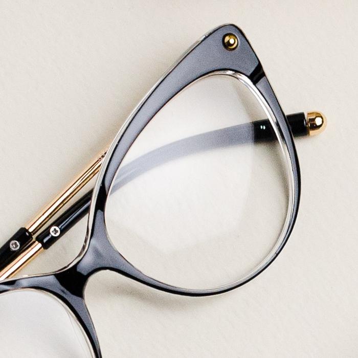 Gambar GEMBULL GLASSES - KACAMATA CAT EYE WANITA MODEL LEBAR COCOK MUKA CHUBBY - KADITA 01 - BLACK CLEAR dari Gembull Glasses undefined Tokopedia