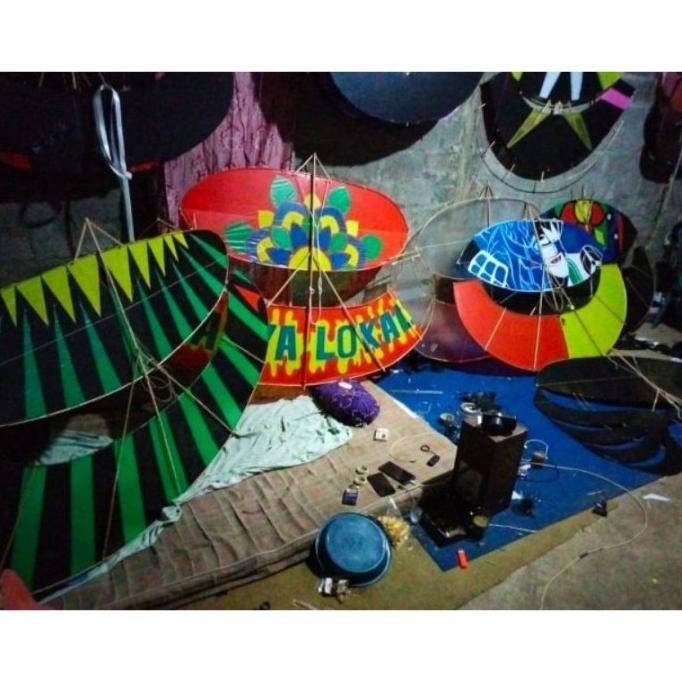 Gambar LAYANGAN PEGON CEPER SIAP TERBANG FULL SET + SENDAREN NGUKUK - Kuning, 110 cm dari MEIOSIS undefined Tokopedia