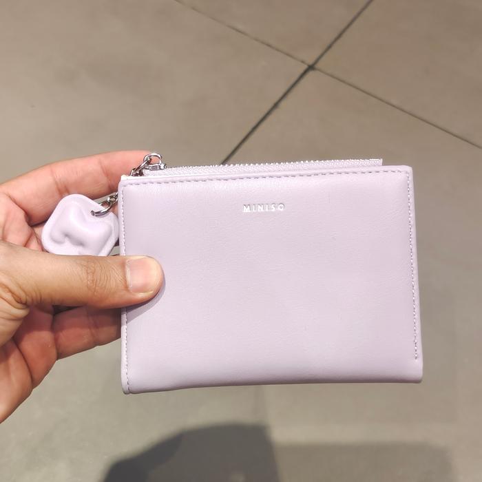 Gambar MINISO Dompet Lipat Bifold Dopamine Series (13x2x10cm) Pink / Purple - Purple dari LEELOUF Shop undefined Tokopedia