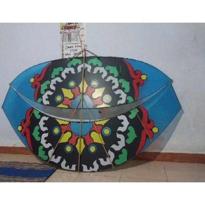 Gambar ready stock layangan gapangan pegon 2 meter /ceper/motif arsiran cr dari MEIOSIS undefined Tokopedia