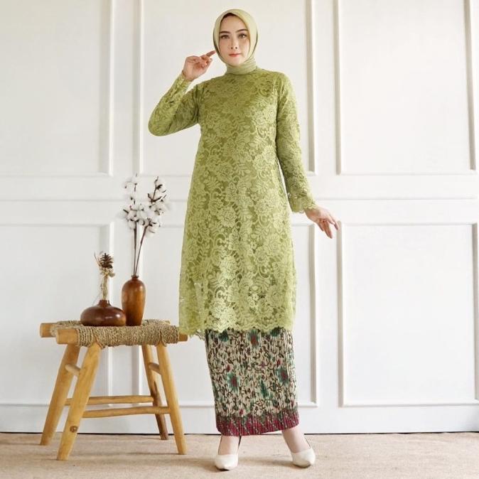 Gambar Setelan Kebaya Brukat Long Cape Hijau Botol Dan Milo - SET GREEN, XXL dari Medusa11 undefined Tokopedia
