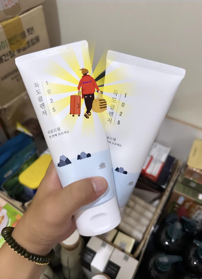 Gambar READY STOCK ROUND LAB 1025 DOKDO CLEANSER 200ML (1+1) ORIGINAL KOREA dari One Health undefined Tokopedia