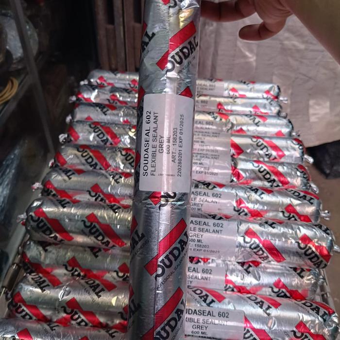 Gambar flexible sealant/lem sealant SOUDAL soudaseal 602 (grey) 600ml automotive sealant dari tech teknik undefined Tokopedia