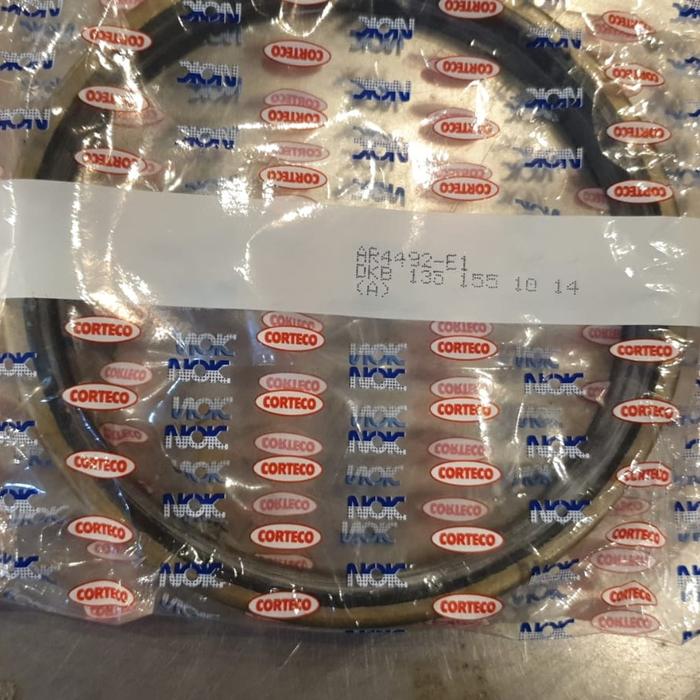 Gambar SIL OTOMOTIF OIL SEAL AUTOMOTIVE DKB 135 x 155 x 10 / 14 NOK dari Sentoso Seal undefined Tokopedia