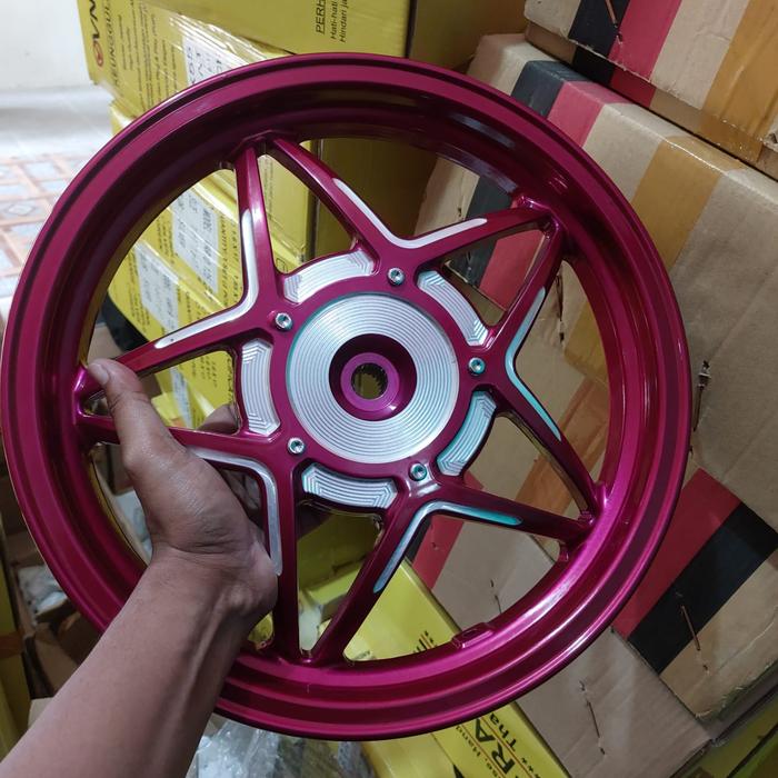 Gambar Velg Vrossi Venom Orbit Vrossi bintang vario 125/150,beat,scoopy,mio - Ungu, mio dari GLORY BOYZ undefined Tokopedia