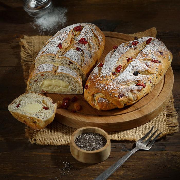 Gambar Momis Bakery roti cranberry cream cheese oleh oleh jajanan bandung dari Hopestore08 undefined Tokopedia