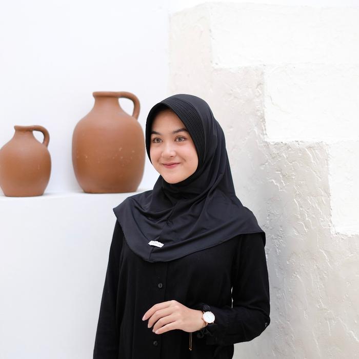 Gambar Zayeena - Glow Hijab Bergo Premium (UK.M) - Hitam, UK M dari Zayeena_id undefined Tokopedia